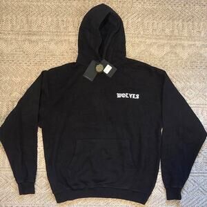 Darc Sport Wolves Forever Pierce Hoodie Medium NWT